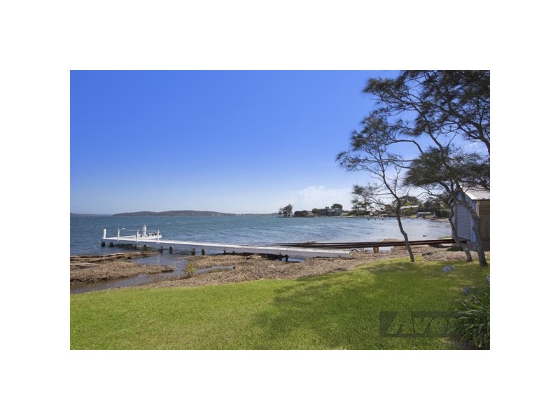 374 Skye Point Road, Coal Point NSW 2283