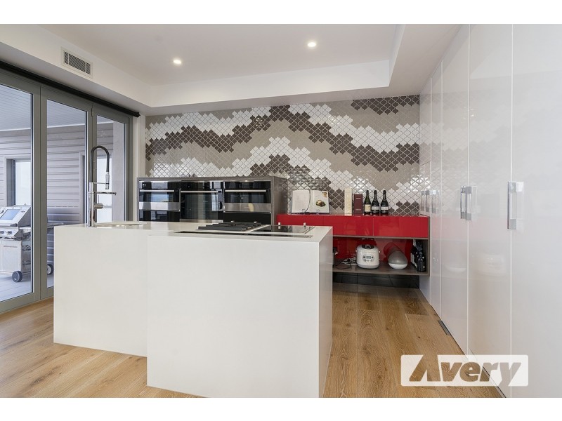 11 Robey Crescent, Coal Point NSW 2283