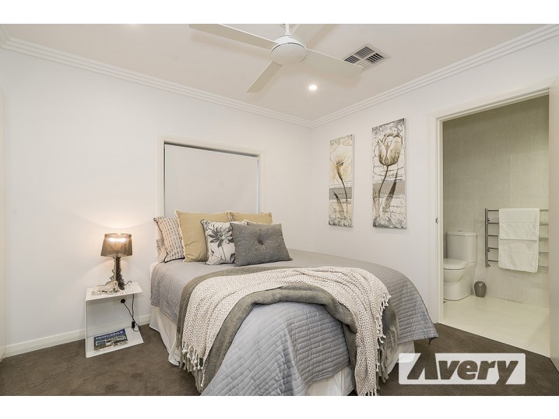 11 Robey Crescent, Coal Point NSW 2283