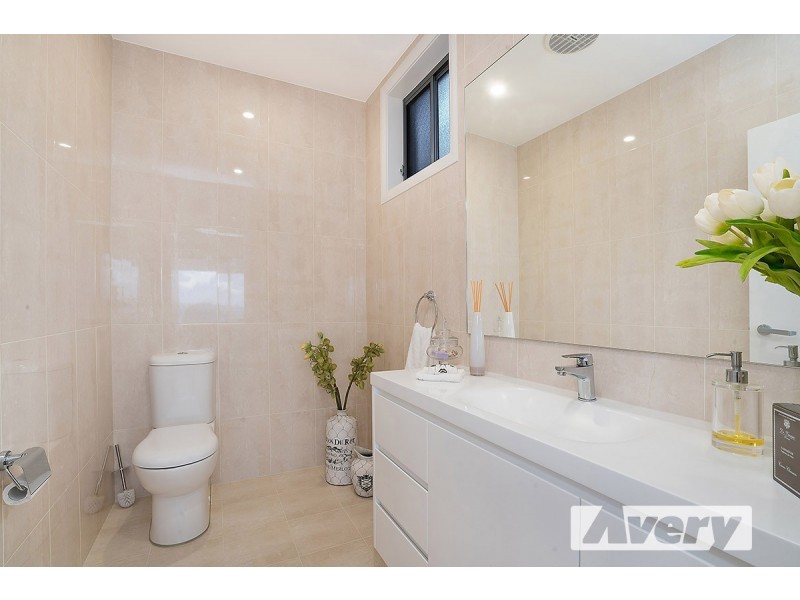 11 Robey Crescent, Coal Point NSW 2283