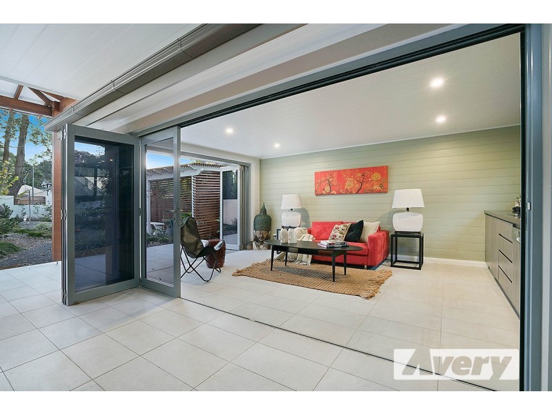 11 Robey Crescent, Coal Point NSW 2283