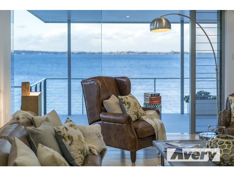 11 Robey Crescent, Coal Point NSW 2283