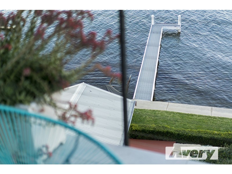 11 Robey Crescent, Coal Point NSW 2283