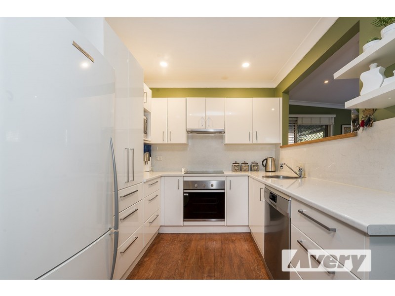 9 Saara Close, Woodrising NSW 2284