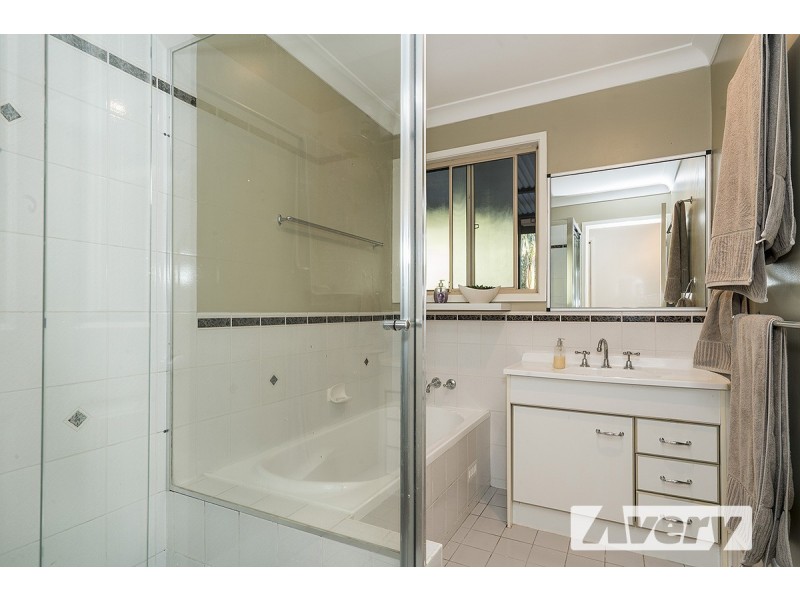 9 Saara Close, Woodrising NSW 2284