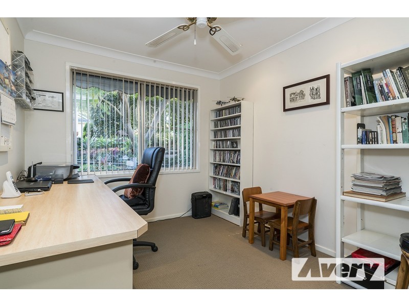 9 Saara Close, Woodrising NSW 2284
