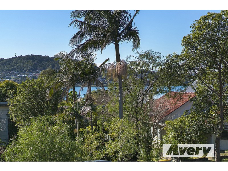 10 Bell Street, Booragul NSW 2284