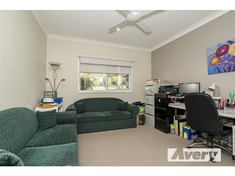 10 Bell Street, Booragul NSW 2284