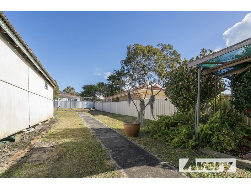 16 Thorne Street, Toronto NSW 2283