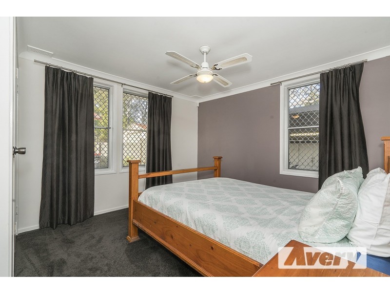 6 Farlow Street, Booragul NSW 2284