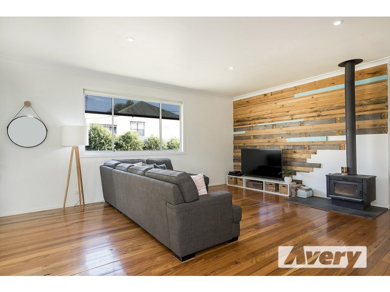 2 North Street, Teralba NSW 2284