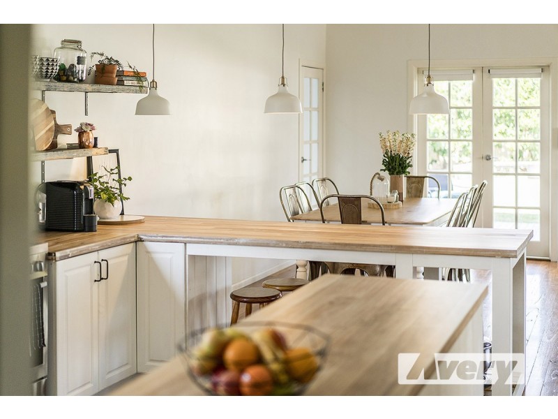 2 North Street, Teralba NSW 2284