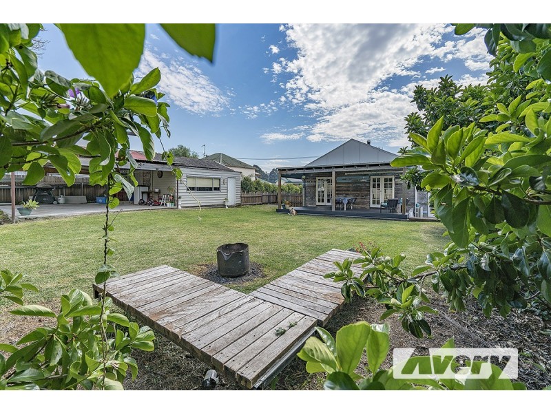 2 North Street, Teralba NSW 2284