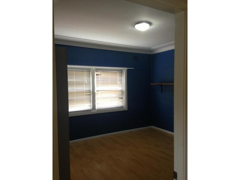 25 Fourth Street, Booragul NSW 2284