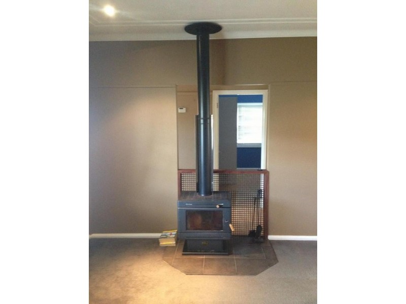 25 Fourth Street, Booragul NSW 2284