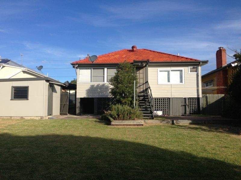 25 Fourth Street, Booragul NSW 2284