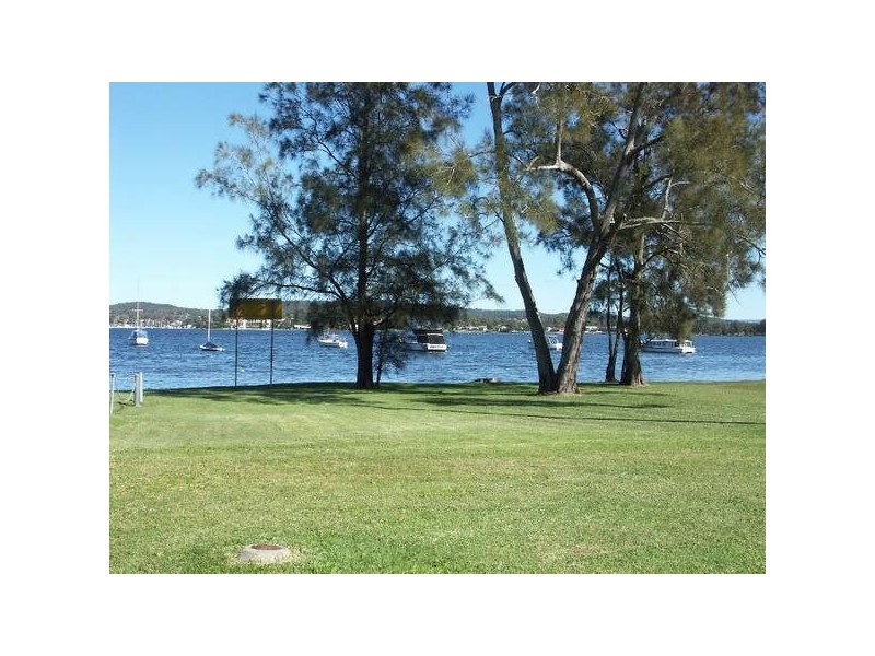1 Lake STREET, Bolton Point NSW 2283