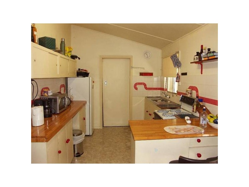 1 Lake STREET, Bolton Point NSW 2283