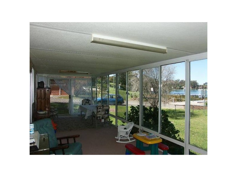 1 Lake STREET, Bolton Point NSW 2283