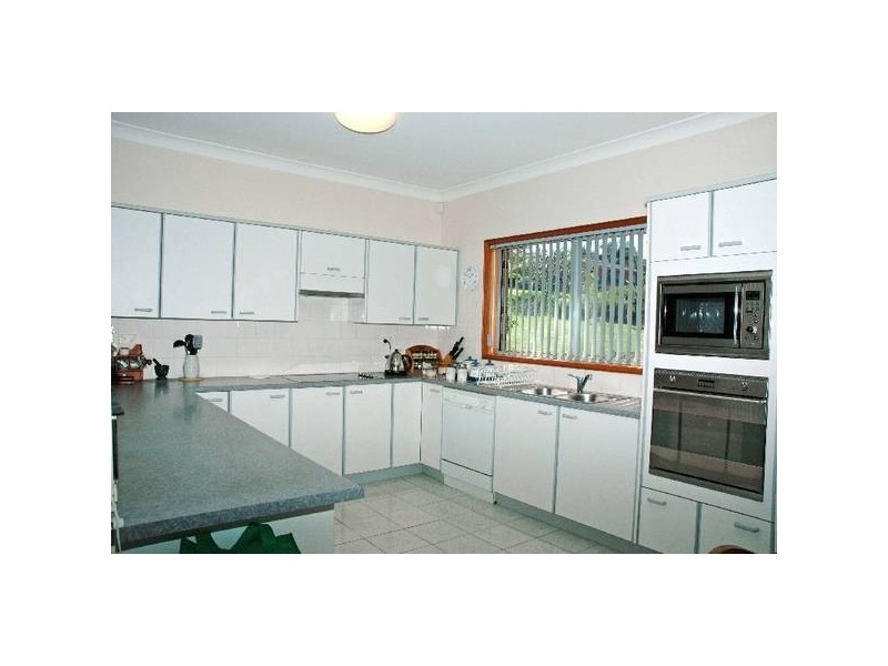123 Fishing Point Road, Fishing Point NSW 2283