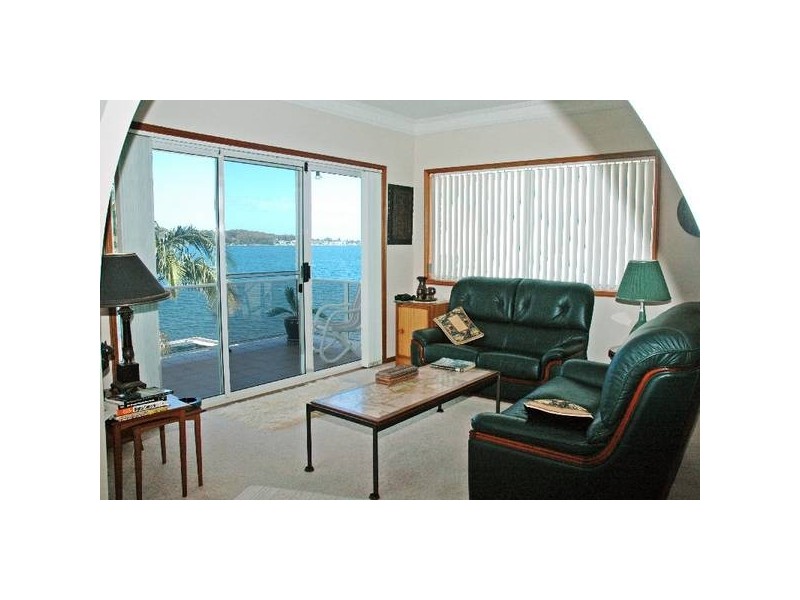 123 Fishing Point Road, Fishing Point NSW 2283