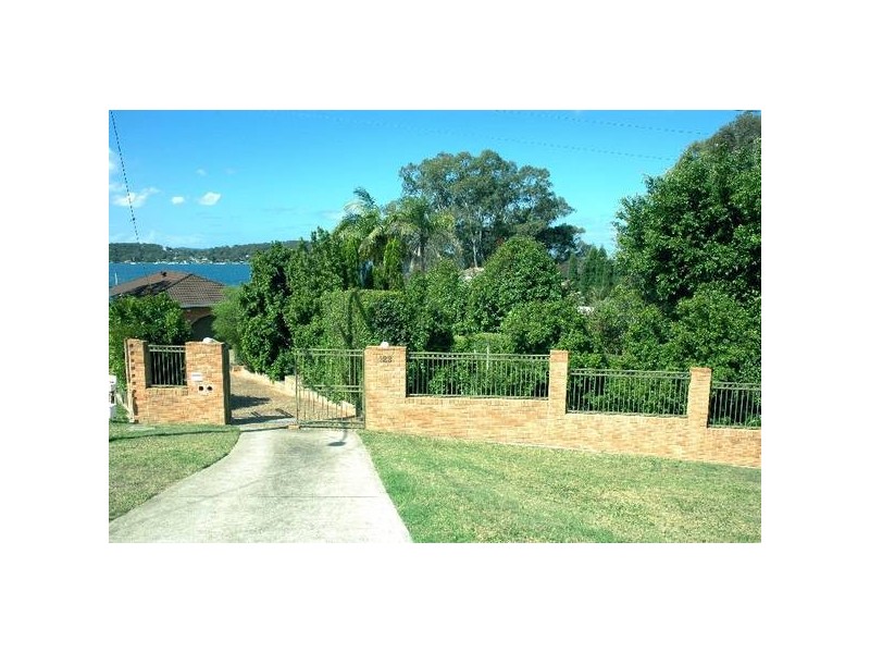 123 Fishing Point Road, Fishing Point NSW 2283