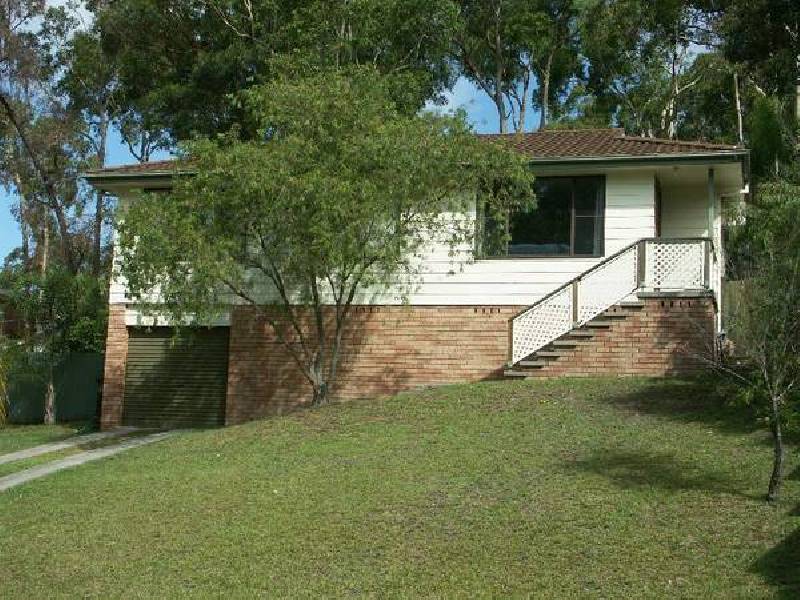 17 Southern Cross Drive, Woodrising NSW 2284