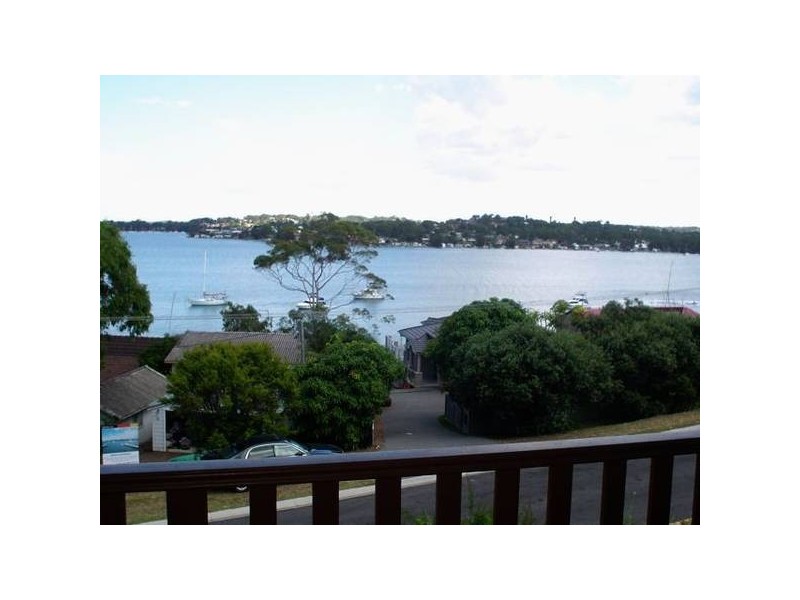 52 Alkrington Avenue, Fishing Point NSW 2283