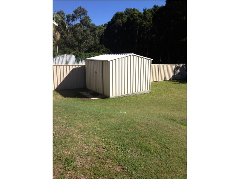 8 Vim Close, Woodrising NSW 2284
