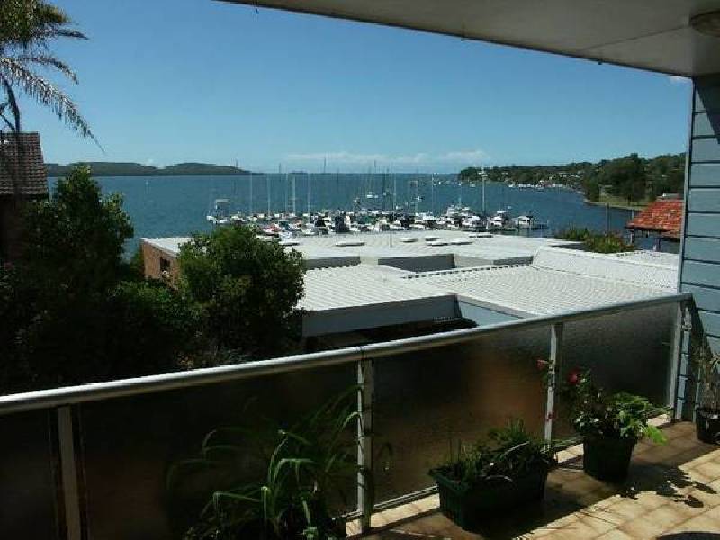 2/4 Bay Street, Toronto NSW 2283