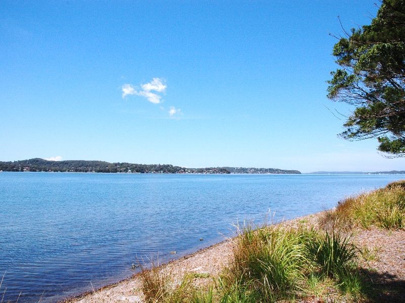 2 Nanda Street, Marmong Point NSW 2284