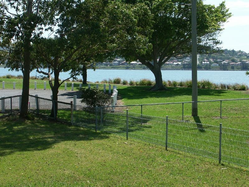 2 Nanda Street, Marmong Point NSW 2284