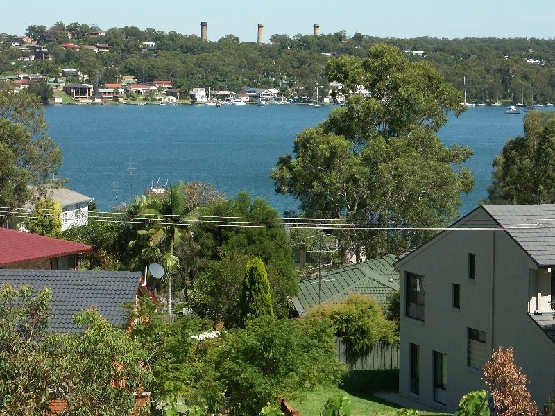 45 Alkrington Avenue, Fishing Point NSW 2283