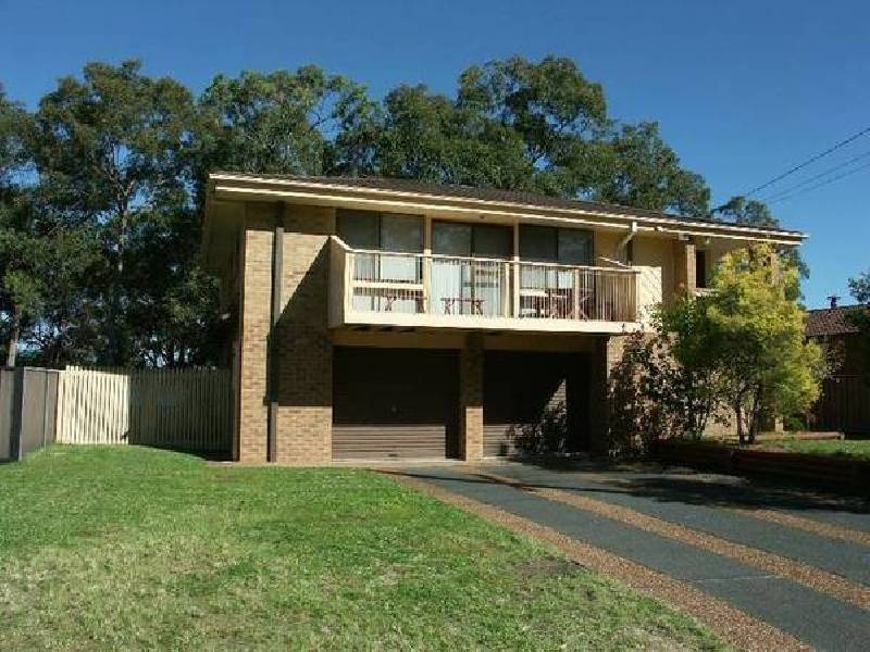 91 The Ridgeway, Bolton Point NSW 2283