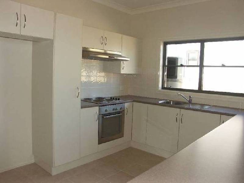 2/11 Cumberland Street, Teralba NSW 2284