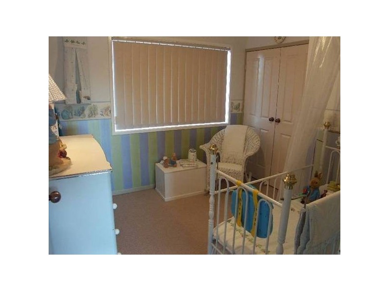 26 Courageous Close, Marmong Point NSW 2284