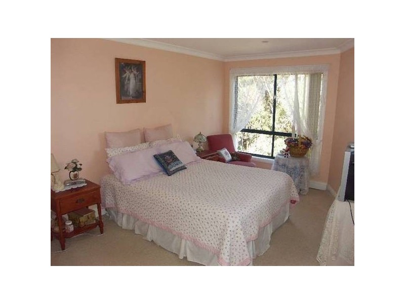 Threlkeld Drive, Bolton Point NSW 2283