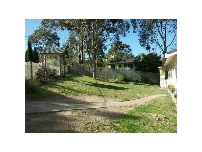 Threlkeld Drive, Bolton Point NSW 2283