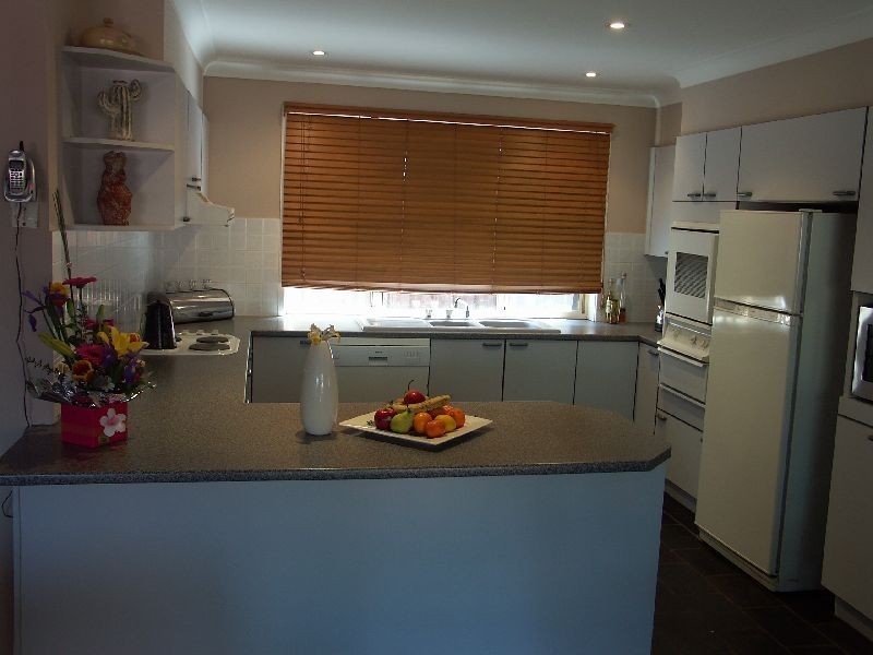 12 Bellevue Lane, Fennell Bay NSW 2283