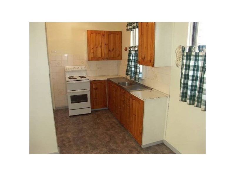 Aldinga Close, Toronto NSW 2283