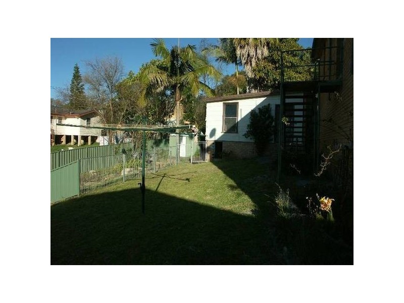 Aldinga Close, Toronto NSW 2283