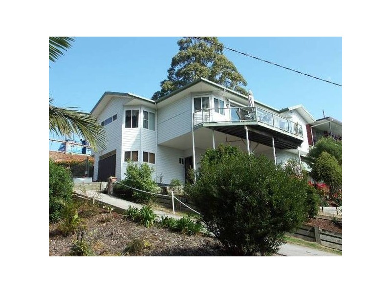 225 Excelsior Parade, Toronto NSW 2283