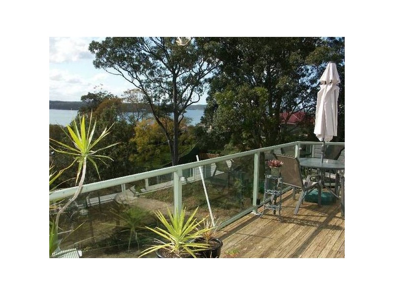 225 Excelsior Parade, Toronto NSW 2283
