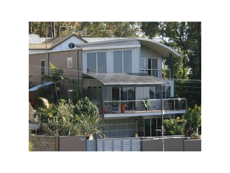 5 Rofe Street, Coal Point NSW 2283