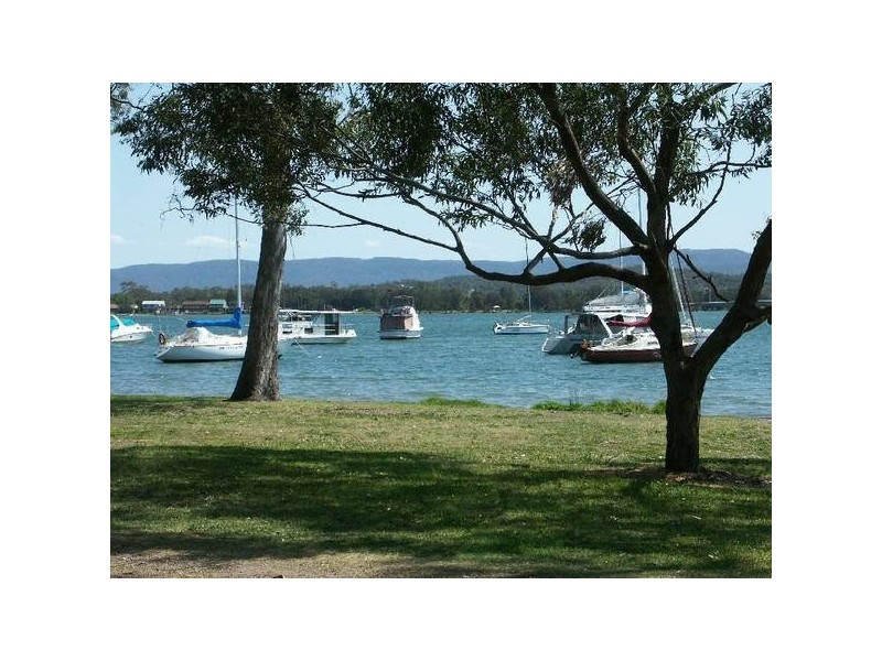 165 Bay Road, Bolton Point NSW 2283