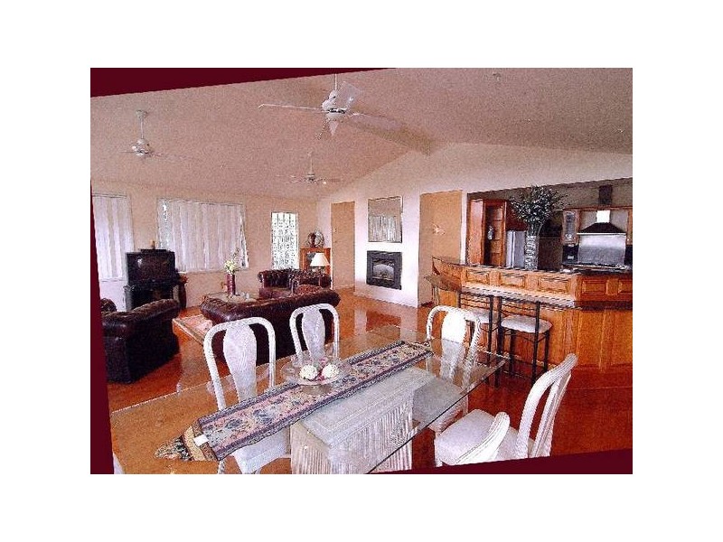 165 Bay Road, Bolton Point NSW 2283