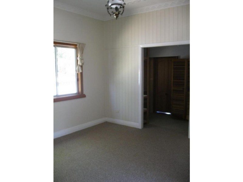 2 Lake Street, Fassifern NSW 2283