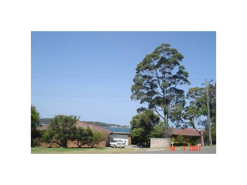 72 Fishing Point Road, Fishing Point NSW 2283