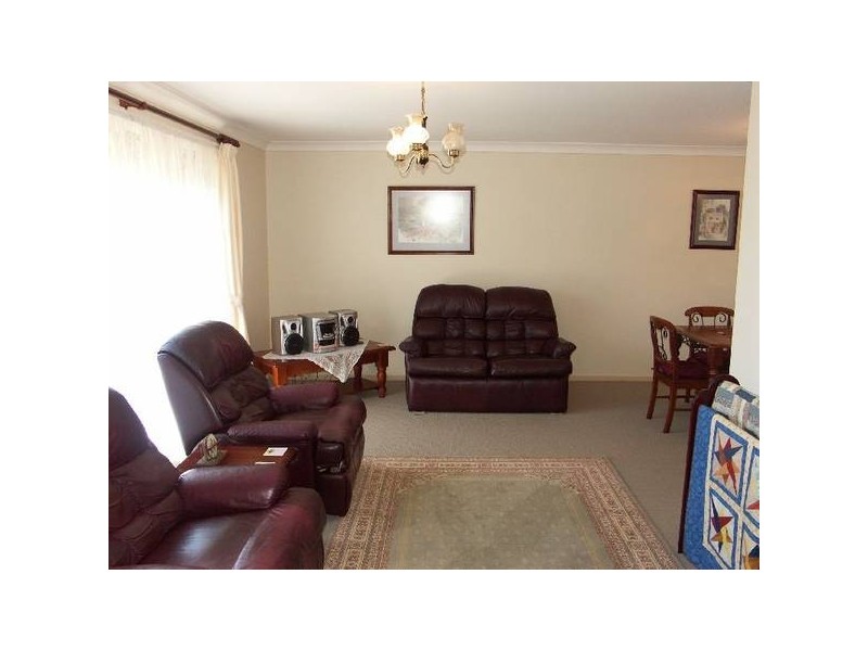 19 Angela Close, Carey Bay NSW 2283