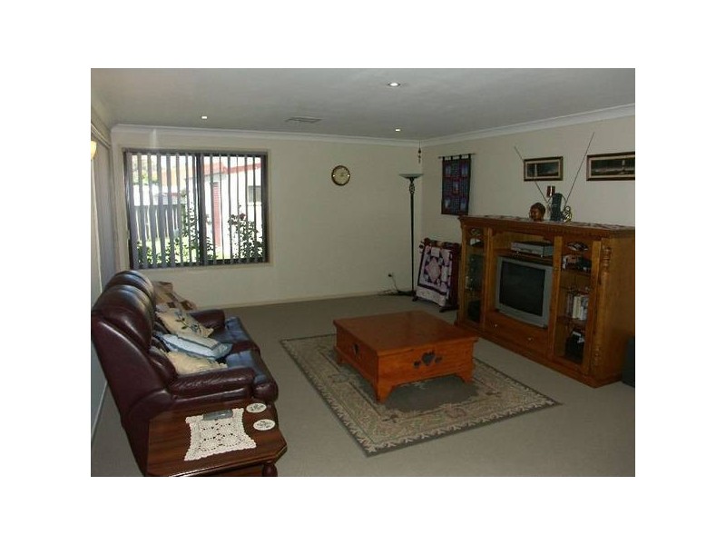 19 Angela Close, Carey Bay NSW 2283